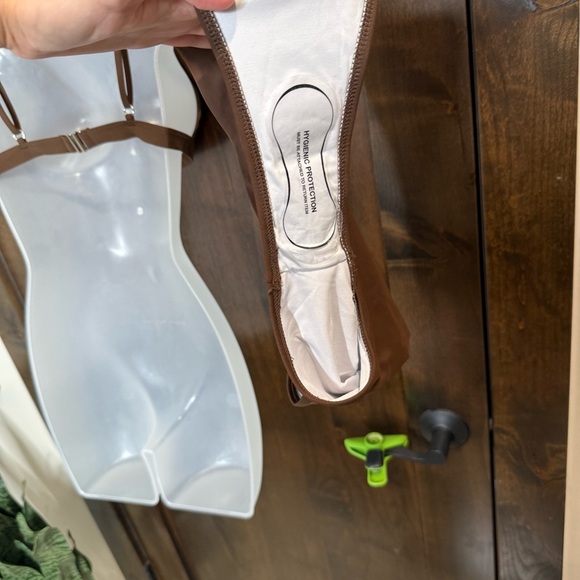 Cute Brown Bikini Set for Women NWOT Size L baddies high waist - Picture 5 of 9